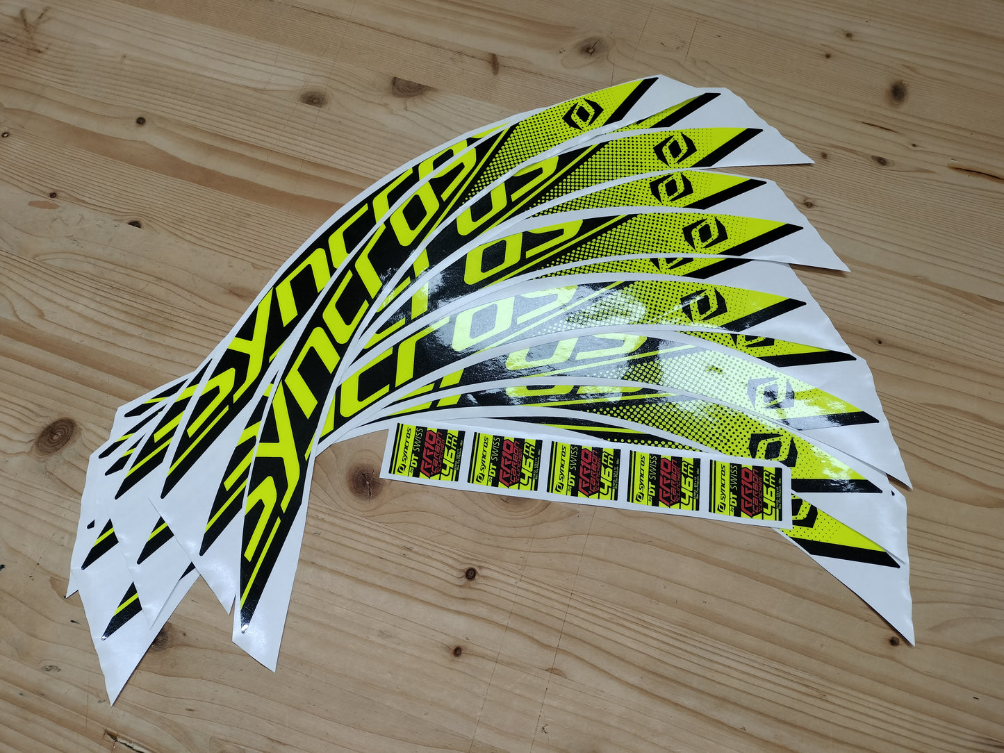 Syncros DT Swiss rr10 carbon clincher 46 Kit adesivi cerchi bici da corsa 28" colore personalizzato