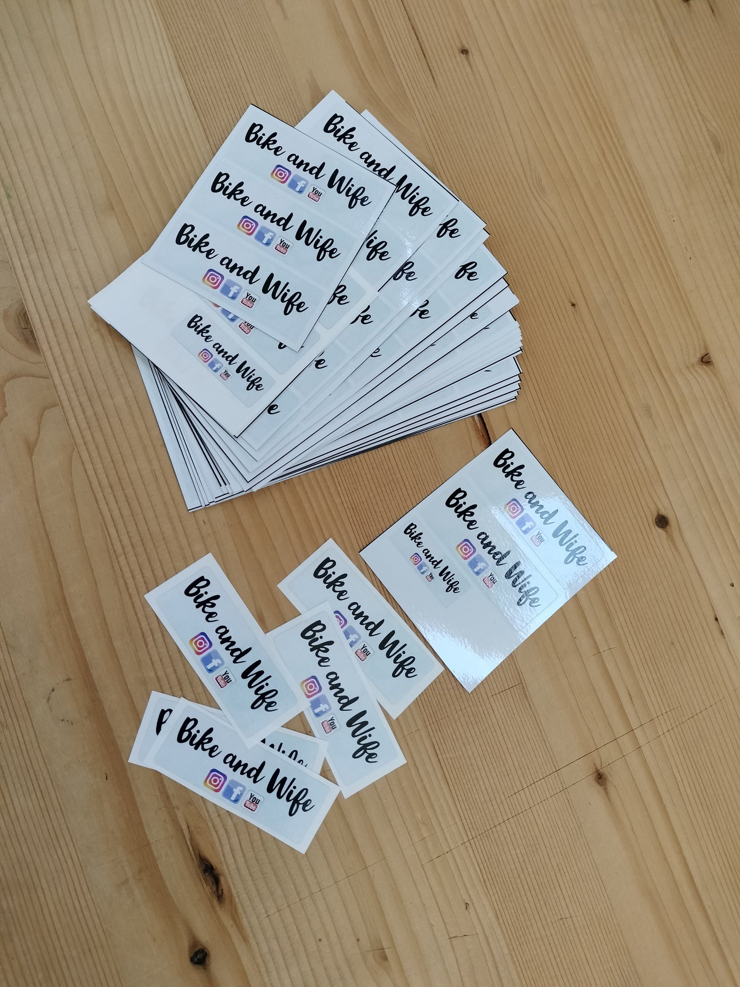 Adesivi stickers bollini decalcomanie in PVC
