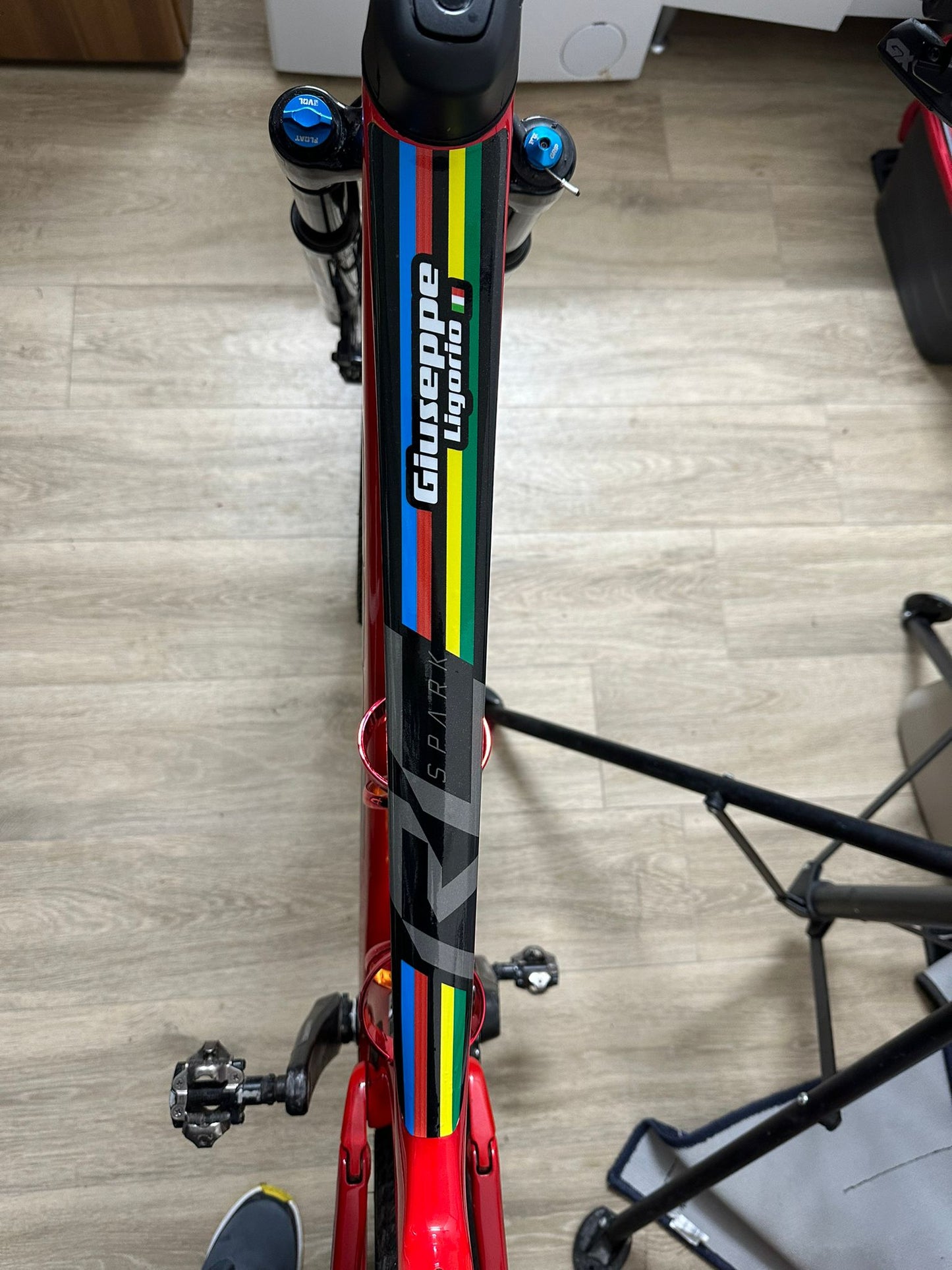 Scott Spark RC 2022 adesivo top tube Nino Schurter